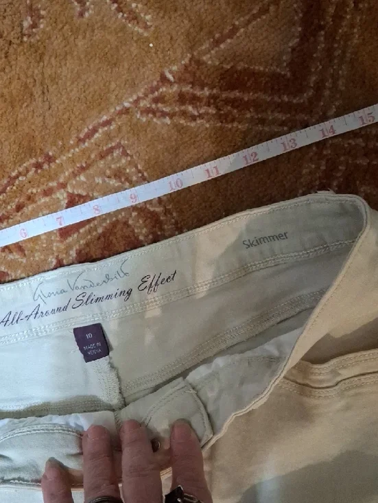 Gloria Vanderbilt Cream Capri Pants (Jea099) - Picture 2 of 4